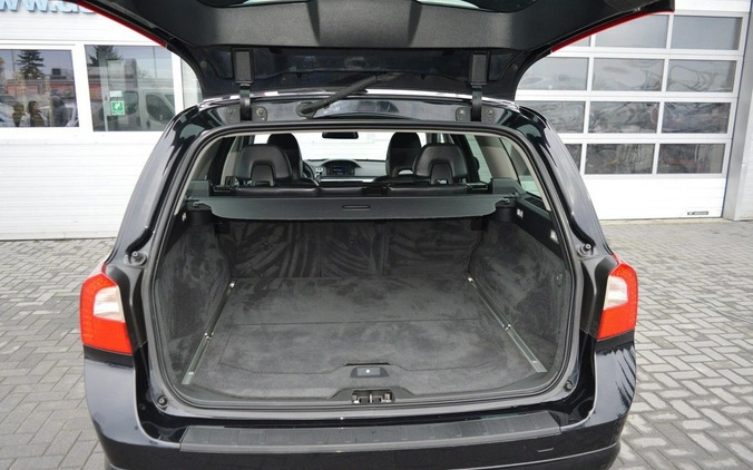 Volvo V70 cena 33900 przebieg: 170400, rok produkcji 2012 z Hrubieszów małe 742